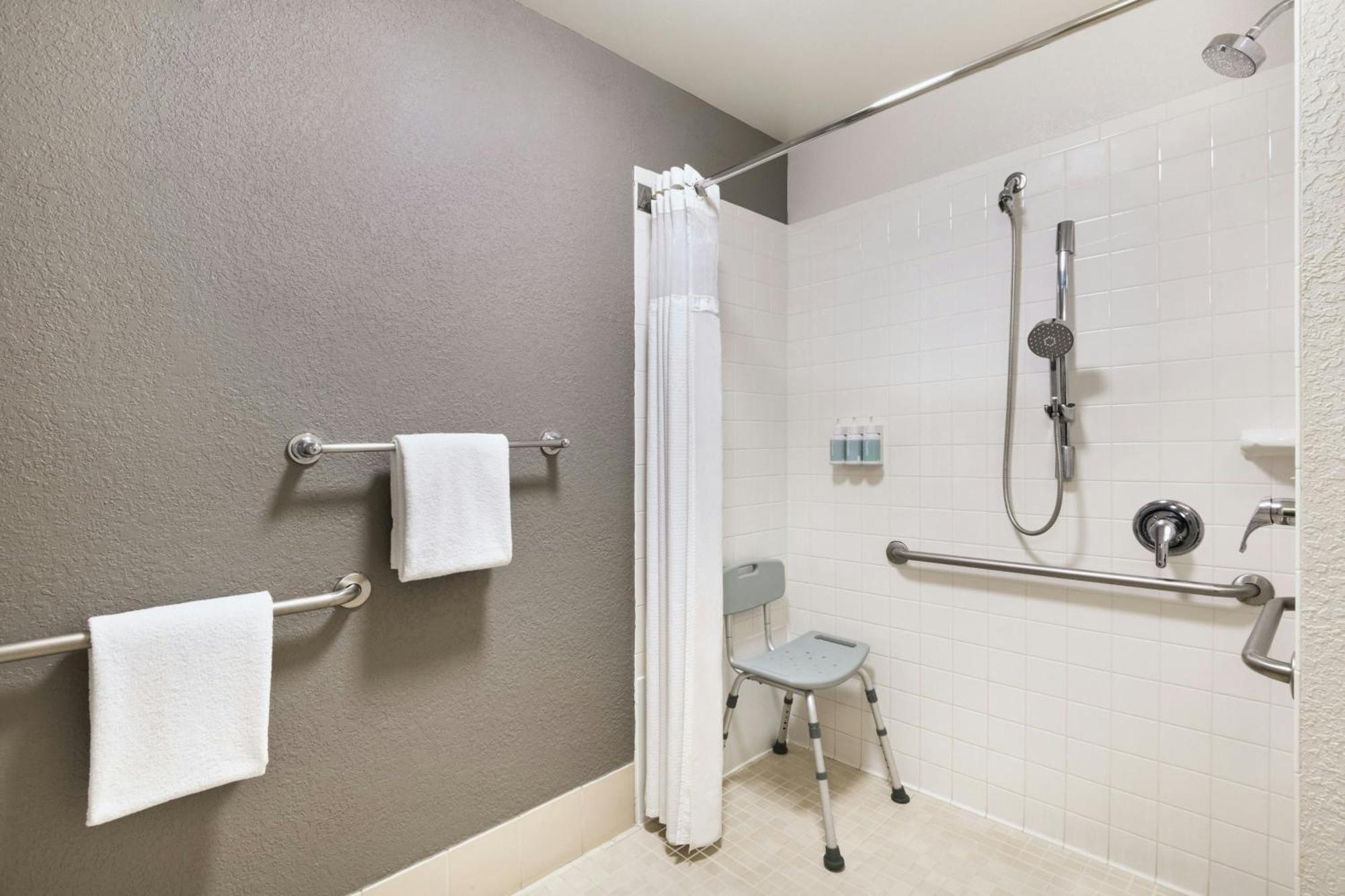 Courtyard By Marriott San Antonio Airport Hotel Exterior foto